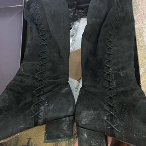 Suede boots